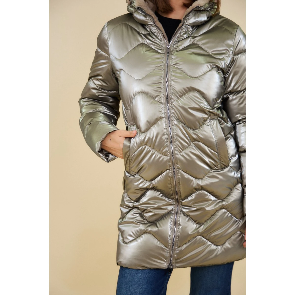 DOUDOUNE MI-LONGUE BRONZE DOUBLEE FOURRURE 6 DOUDOUNE MI-LONGUE BRONZE DOUBLEE FOURRURE – Image 4