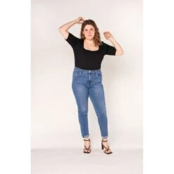 JEAN STRECH CLASSIQUE NINA CARTER DENIM CLAIR -Vêtements De Mode jean strech classique nina carter denim clair 2