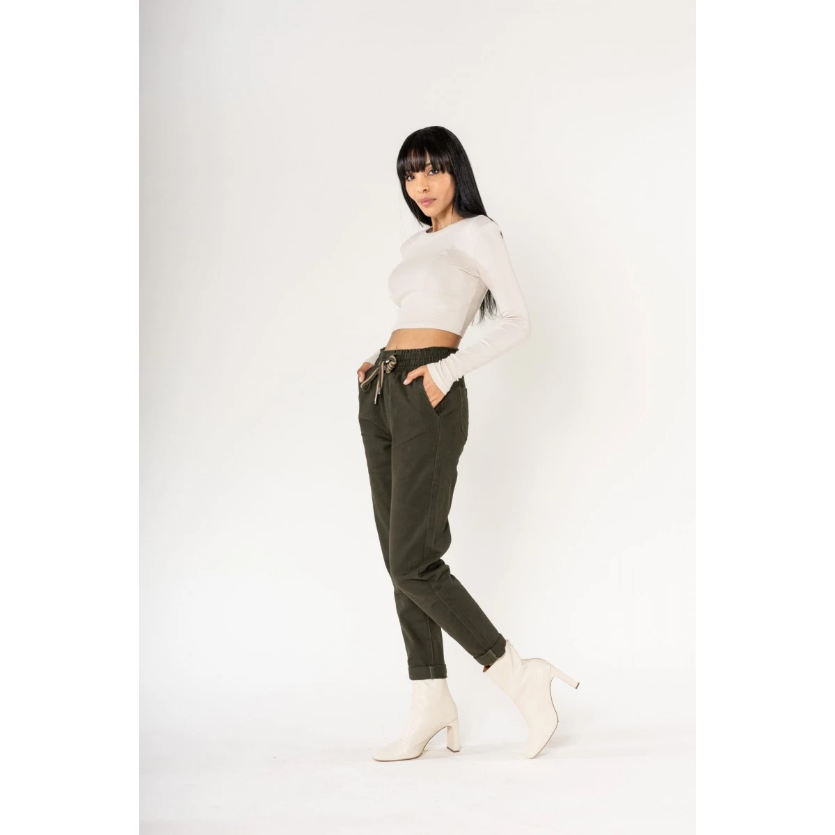 PANTALON AMPLE NINA CARTER KAKI FONCE 4 PANTALON AMPLE NINA CARTER KAKI FONCE – Image 2