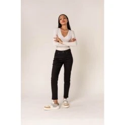 JEAN CLASSIQUE STRECH NINA CARTER NOIR